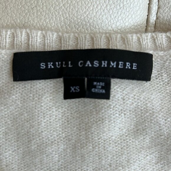 Skull Cashmere off-white with zodiac signs detail V-neck sweater size XS - Picture 6 of 6
